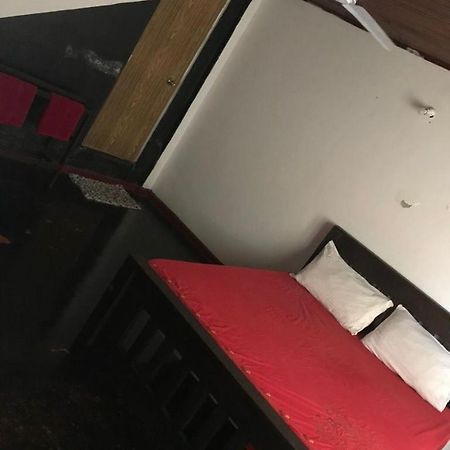 Everest Rooms Piliyandala Kültér fotó